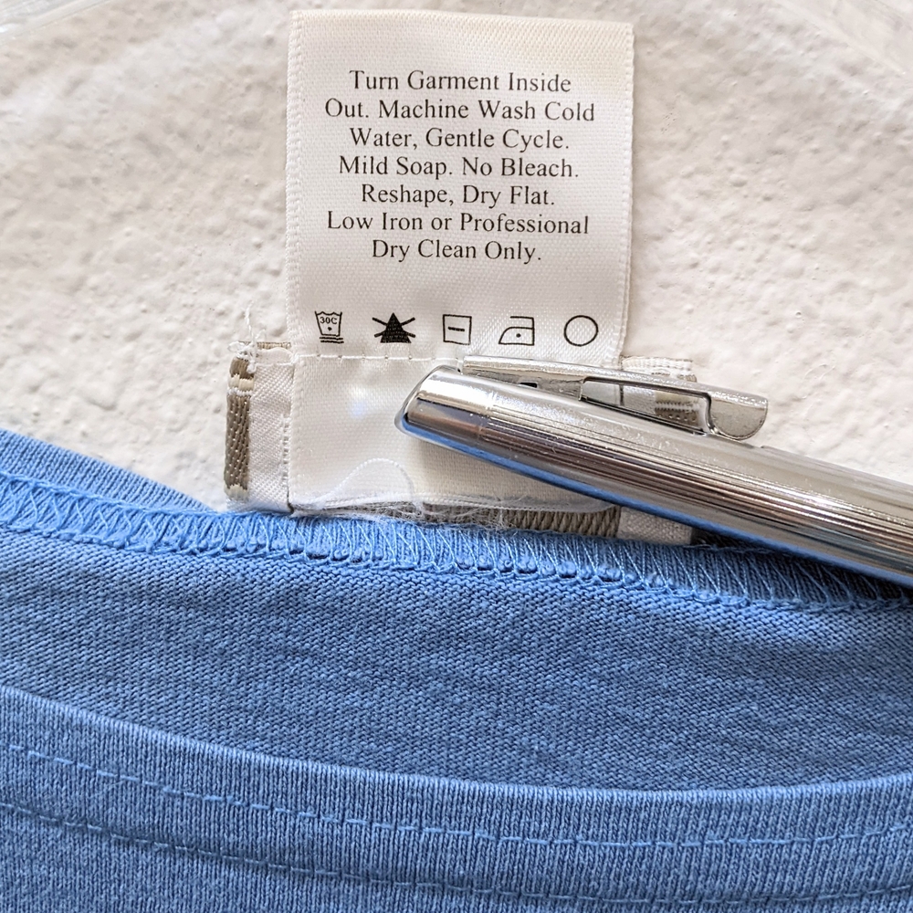 Vintage Coldwater Creek Blue Cotton Tunic Top with Flower Pocket in EUC - Picture 5 of 5